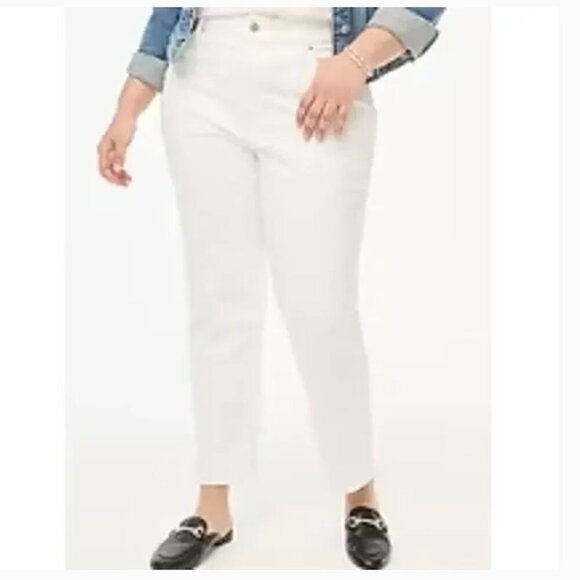 J. Crew Curvy Essential Jeans Straight Leg All Day Stretch White NWT Size 33 - Picture 1 of 11